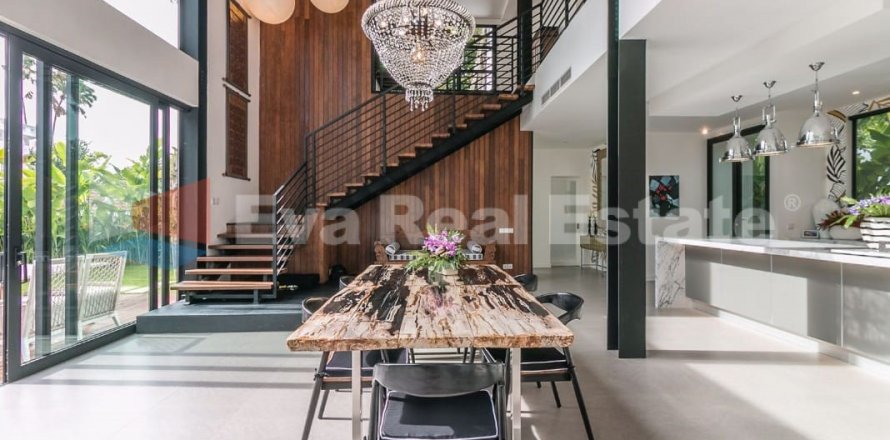 3 bedrooms Villa in Kerobokan, Badung, Bali (2432)