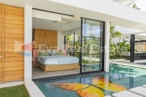 5 bedrooms Villa in Tumbak Bayuh, Mengwi, Badung, Bali (2427) 17