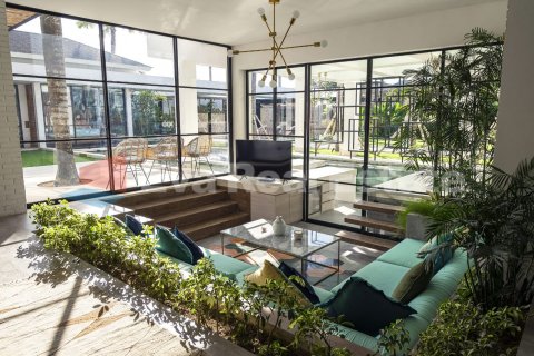 5 bedrooms Villa in Tumbak Bayuh, Mengwi, Badung, Bali (2427) 7
