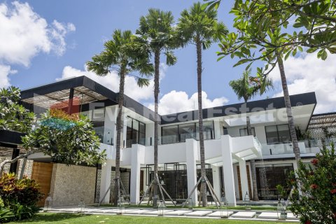 5 bedrooms Villa in Tumbak Bayuh, Mengwi, Badung, Bali (2427)