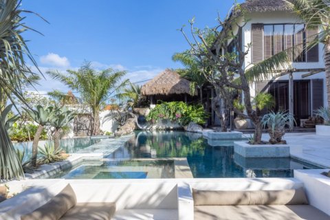 6 bedrooms Villa in Munggu, Mengwi, Badung, Bali (4617)