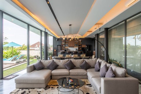 5 bedrooms House in Kerobokan, Badung, Bali (4618) 11