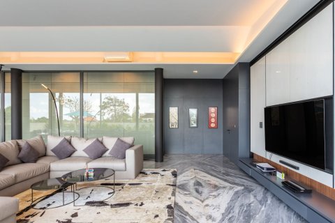 5 bedrooms House in Kerobokan, Badung, Bali (4618) 12