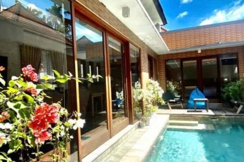 3 bedrooms Villa in Jimbaran, Badung, Bali (14904)