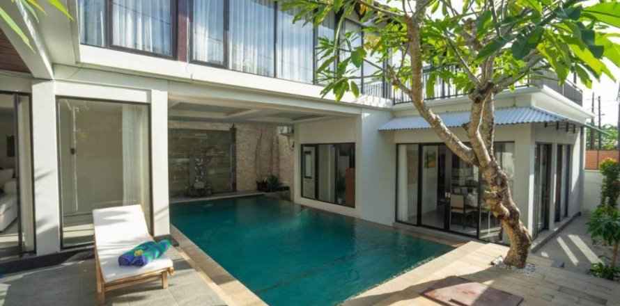 4 bedrooms Villa in Jimbaran, Badung, Bali (14905)