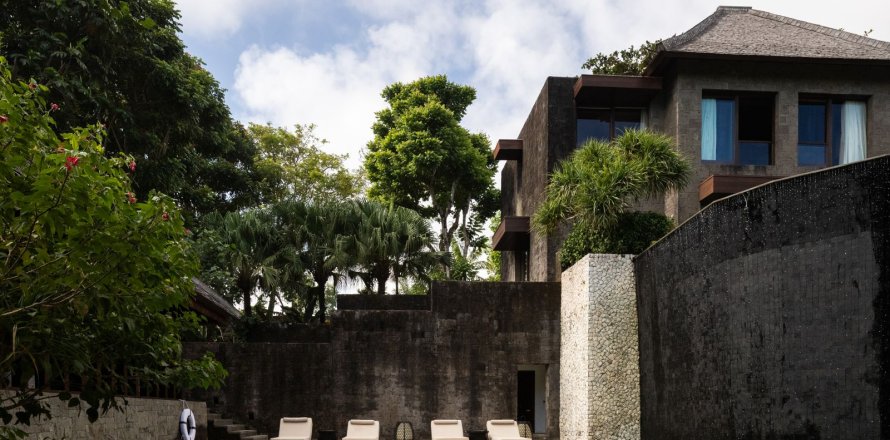 5 bedrooms Villa in Pecatu, Badung, Bali (15618)