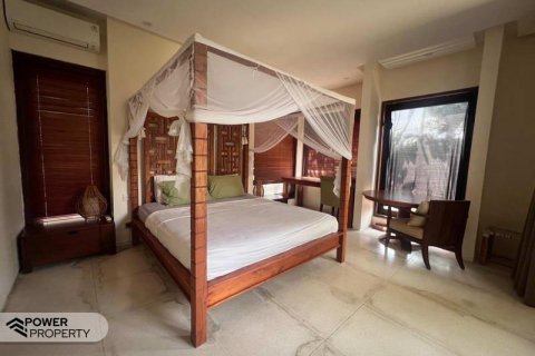 Вилла с 4 спальнями в Чангу, Бадунг, (9308) 4
