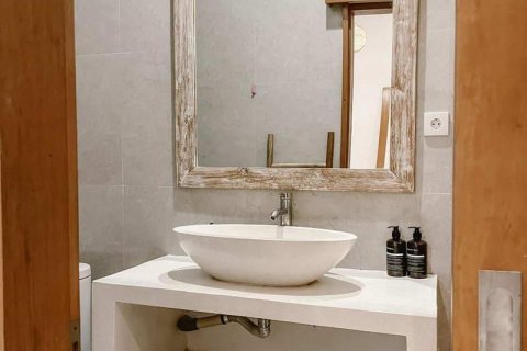 Вилла с 3 спальнями в Переренан, Менгви, Бадунг,  (9313) 6