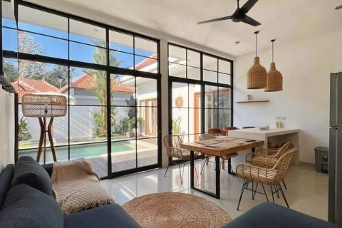 Вилла с 3 спальнями в Переренан, Менгви, Бадунг,  (9313) 1