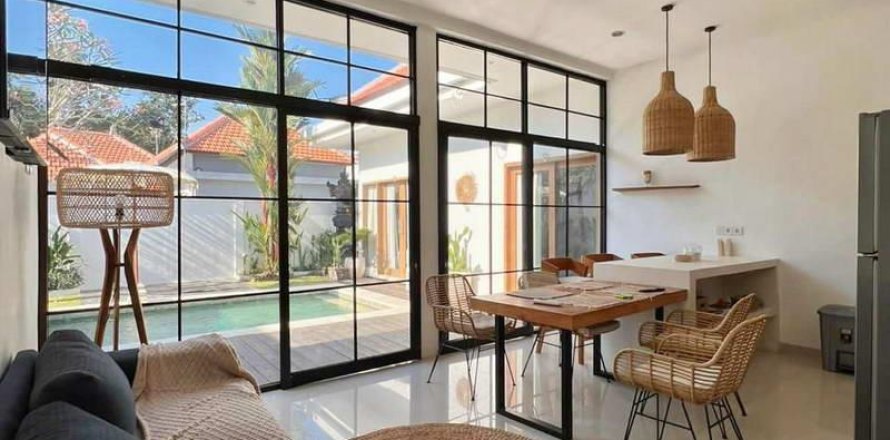 Вилла с 3 спальнями в Переренан, Менгви, Бадунг,  (9313)