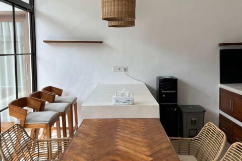 Вилла с 3 спальнями в Переренан, Менгви, Бадунг,  (9313) 5