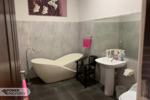 Вилла с 3 спальнями в Керобокан, Бадунг,  (9731) 3