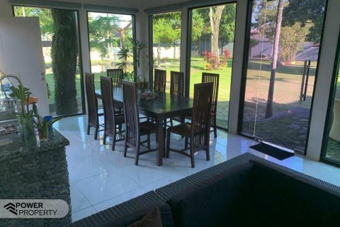 Вилла с 3 спальнями в Керобокан, Бадунг,  (9731) 5