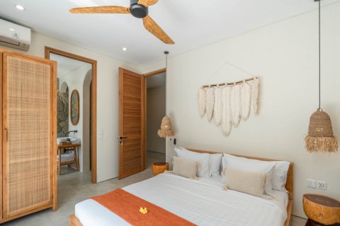 Вилла с 6 спальнями в Тампаксиринг, Гианьяр,  (9730) 18