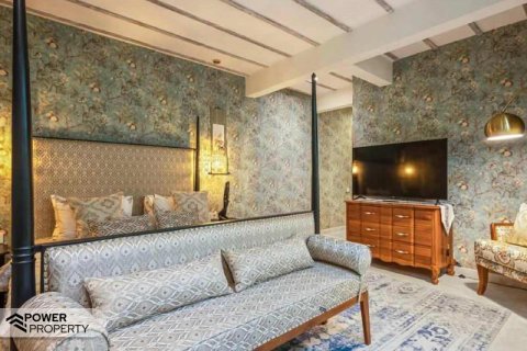 Вилла с 4 спальнями в Джимбаран, Бадунг, (9703) 29