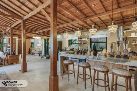 Вилла с 4 спальнями в Джимбаран, Бадунг, (9703) 10