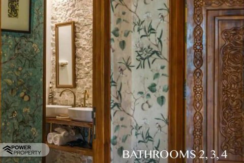 Вилла с 4 спальнями в Джимбаран, Бадунг, (9703) 23