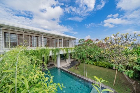 Вилла с 5 спальнями в Далунг, Бадунг, (9700) 1