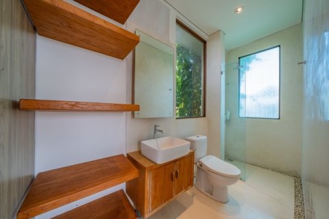 Вилла с 5 спальнями в Далунг, Бадунг, (9700) 11