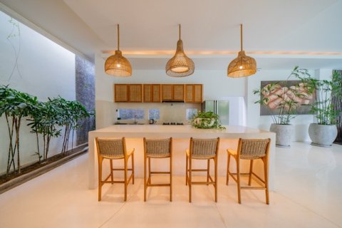 Вилла с 5 спальнями в Далунг, Бадунг, (9700) 25