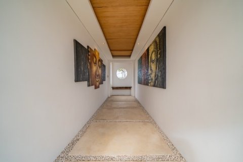 Вилла с 5 спальнями в Далунг, Бадунг, (9700) 2