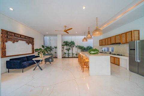 Вилла с 5 спальнями в Далунг, Бадунг, (9700) 29