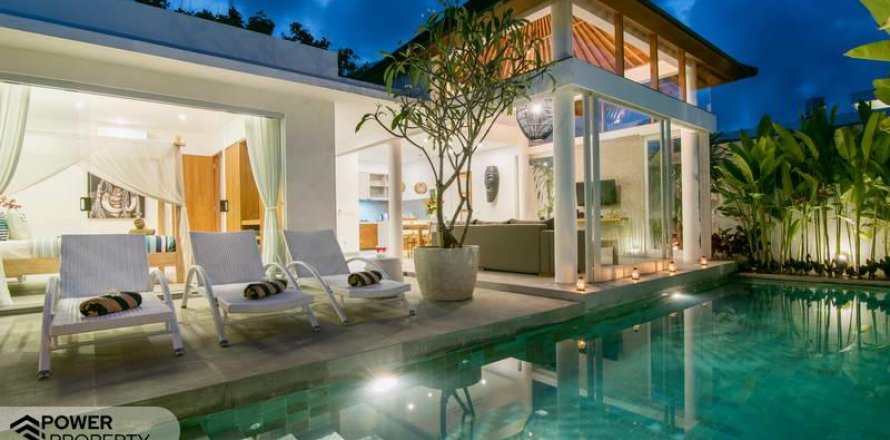 Вилла с 2 спальнями в Чангу, Бадунг,  (9705)