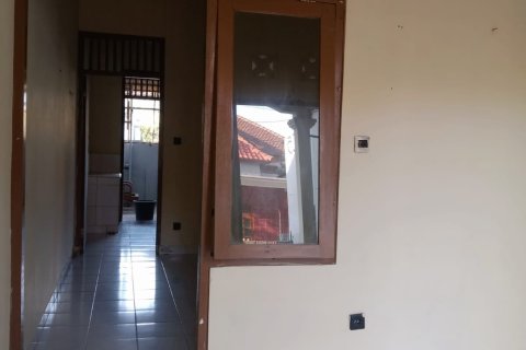 Коммерческая недвижимость с 3 спальнями в Джимбаран, Бадунг,  (8610) 13