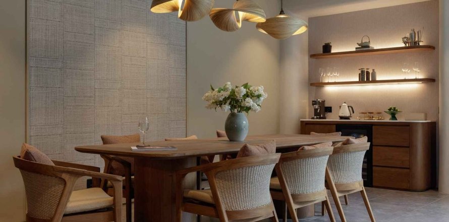 Вилла с 6 спальнями в THE BANK BY OXO, Переренан,  (10003)