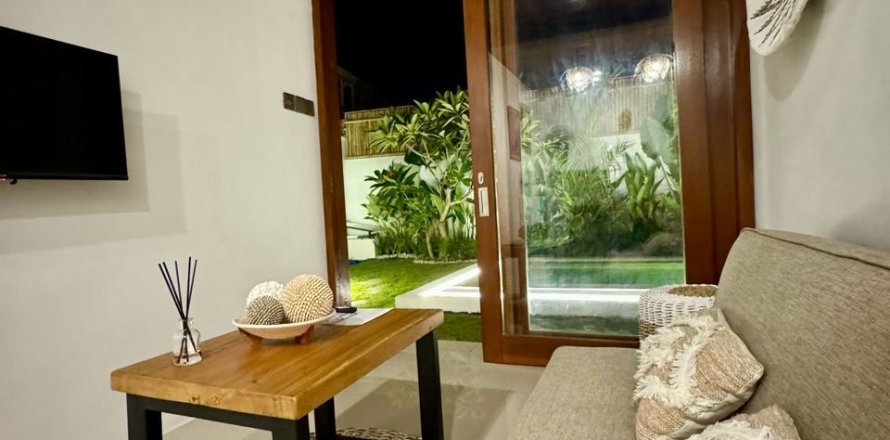 Вилла с 2 спальнями в Чангу, Бадунг,  (9470)