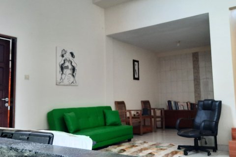 Дом с 5 спальнями в Керобокан, Бадунг,  (9471) 7