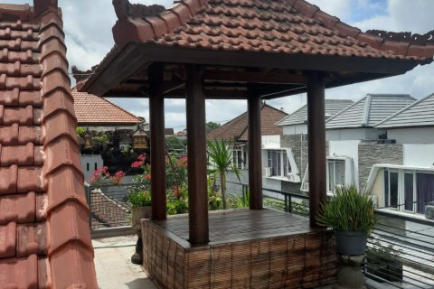 Дом с 5 спальнями в Керобокан, Бадунг,  (9471) 14