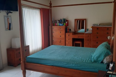 Дом с 5 спальнями в Керобокан, Бадунг,  (9471) 9