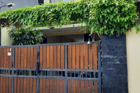 Дом с 5 спальнями в Керобокан, Бадунг,  (9471) 2