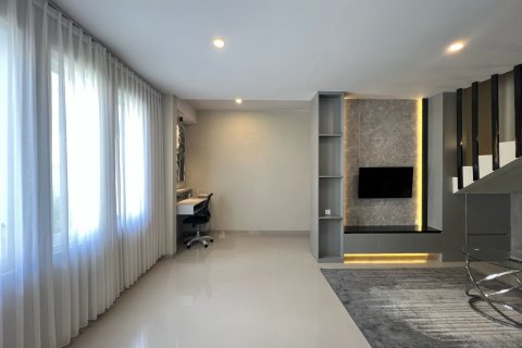 Коммерческая недвижимость с 2 спальнями в Унгасан, Бадунг,  (9475) 10