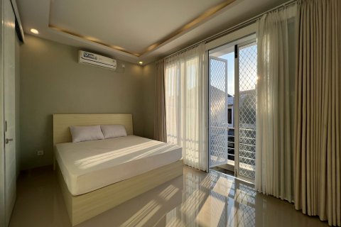 Коммерческая недвижимость с 2 спальнями в Унгасан, Бадунг,  (9475) 14