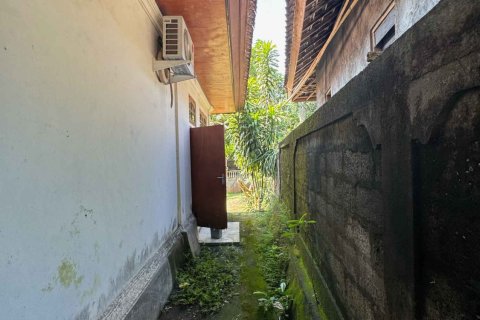 Дом с 3 спальнями в Джимбаран, Бадунг,  (9469) 2