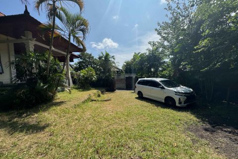 Дом с 3 спальнями в Джимбаран, Бадунг,  (9469) 1