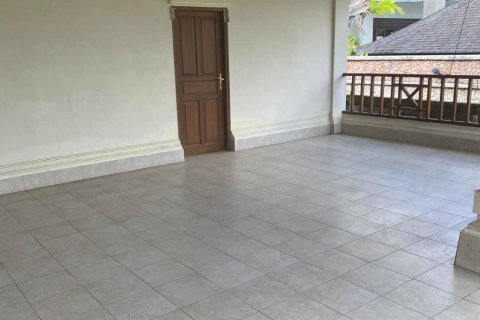 Дом с 3 спальнями в Джимбаран, Бадунг,  (9469) 13