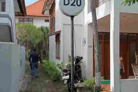 Коммерческая недвижимость с 3 спальнями в Кута, Бадунг,  (9472) 3