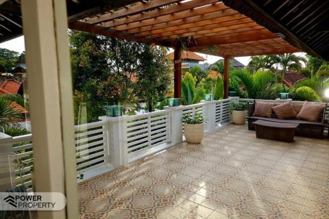4 bedrooms Villa in Seminyak, Badung, (814) 10