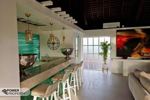 4 bedrooms Villa in Seminyak, Badung, (814) 26