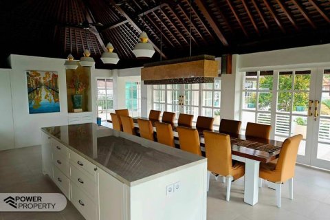4 bedrooms Villa in Seminyak, Badung, (814) 15