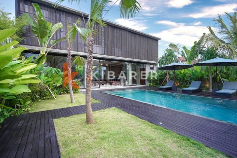 4 bedrooms Villa in Denpasar, Bali (12558) 3