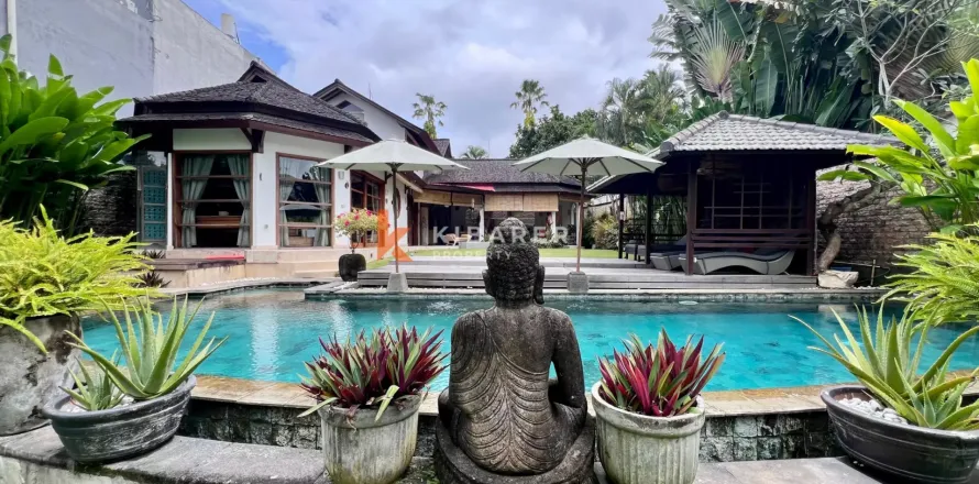 3 bedrooms Villa in Tibubeneng, Badung, Bali (12557)