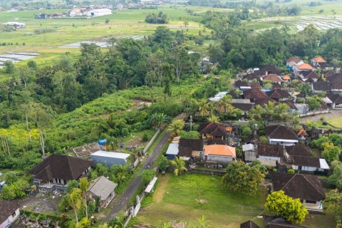 Земельный участок в Менгви, Бадунг,  (9458) 2