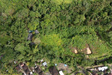 Земельный участок в Менгви, Бадунг,  (9458) 5