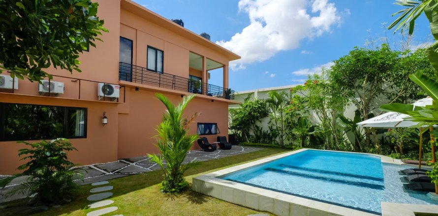 Квартира с 10 спальнями в Семиньяк, Бадунг,  (9461)