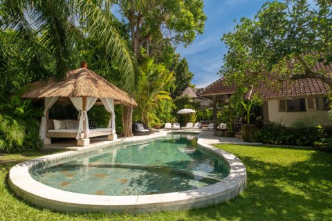 Вилла с 4 спальнями в Семиньяк, Бадунг,  (9182) 2