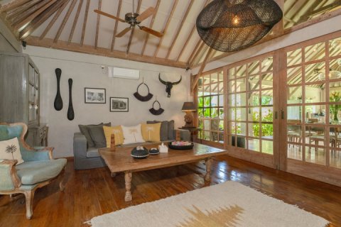 Вилла с 4 спальнями в Семиньяк, Бадунг,  (9182) 10